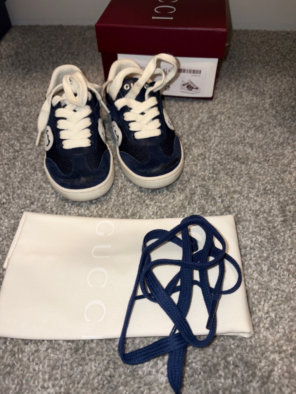Gucci Kids Navy and Cream Logo Low-Top Sneakers